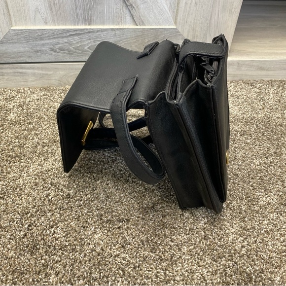 All Leather Compartmentalism Crossbody Travel Vacation Shoulder Bag - Picture 2 of 12